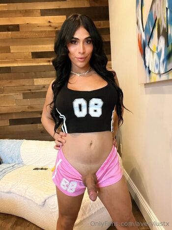 averylustx