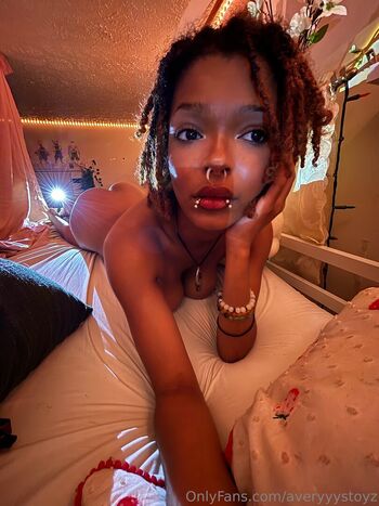averyyystoyz