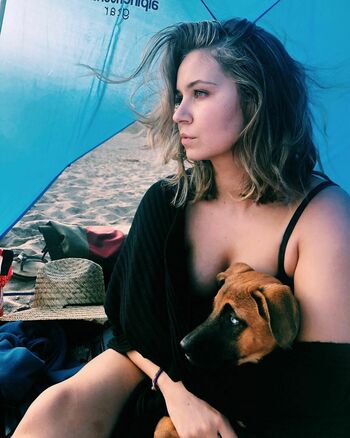 Ayla Kell
