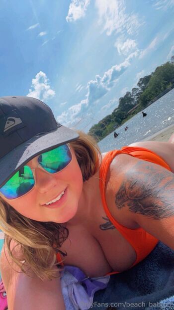 beach_babez1