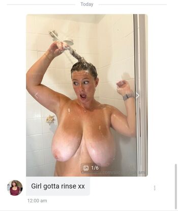 Bel Larcombe / Slice_of_salami_