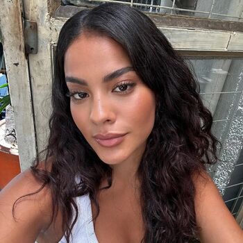 Bella Campos