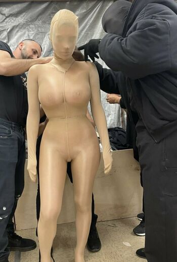Bianca Censori