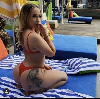 Big Booty Lys.