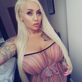bigbustyblondeuk
