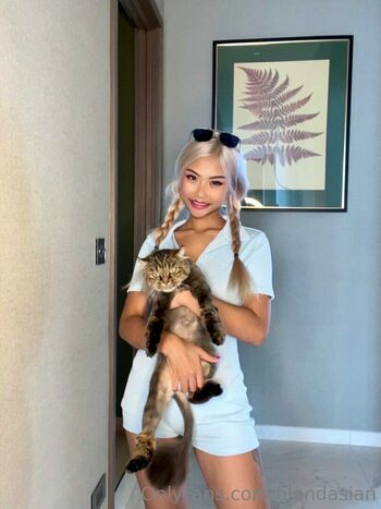 blondasian