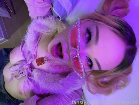 blondelashes19