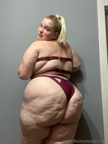 bootyassgirl