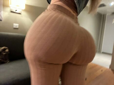 Bootybyshel