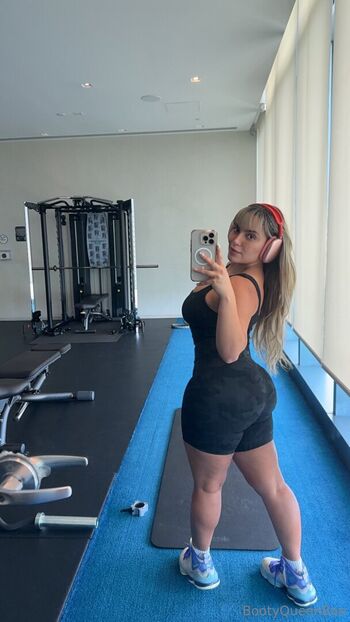 bootyqueenbae