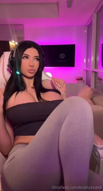 brattyxxdoll