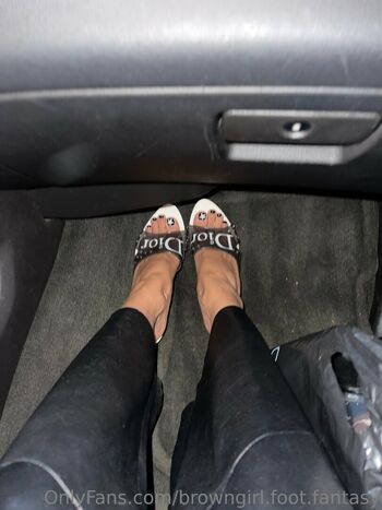 browngirl.foot.fantasy