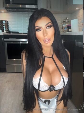 brunettebunnyxx