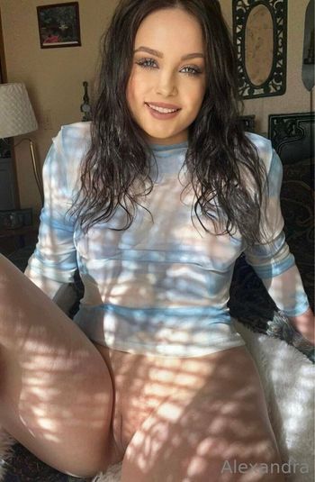 brunetteheadbaddie