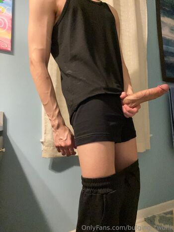 bulging_twunk