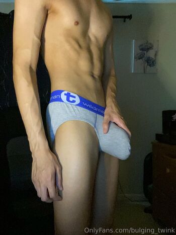 bulging_twunk