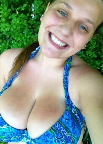 Bustybae95