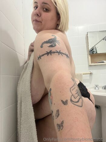 bustyblondibabby