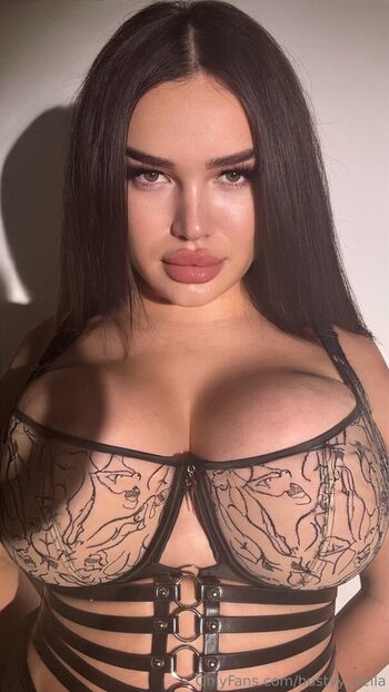 bustyy_bella