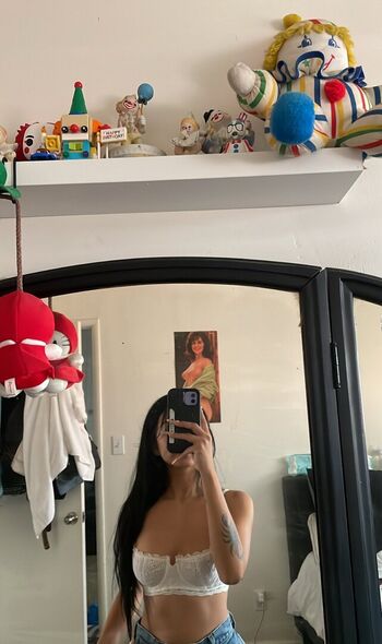 Buzzzbombb