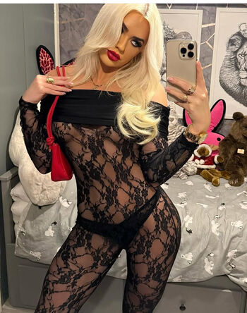 Call_me_blondie