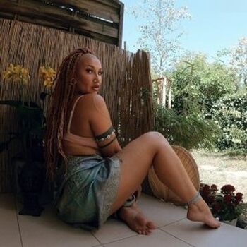 Call_Me_Pocahontas