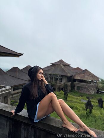 carla_love