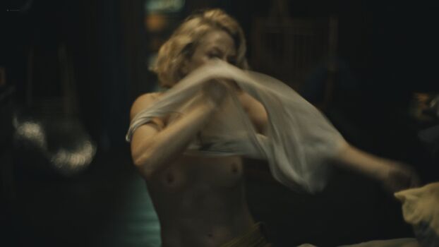Carrie Coon