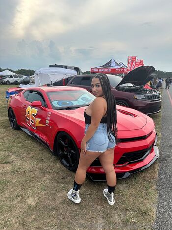 carsandlingerie