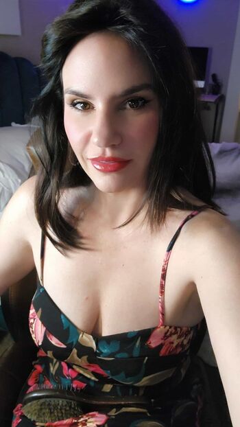 Cassie Cross