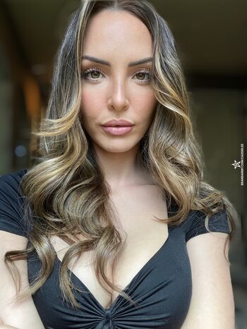 Cassie Lee