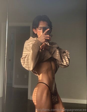champagneeacee