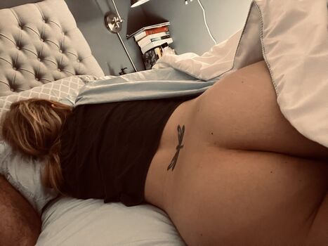 CharlizeFoXXX