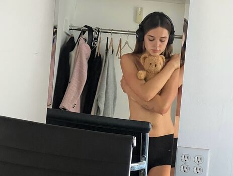 Charlotte Lawrence