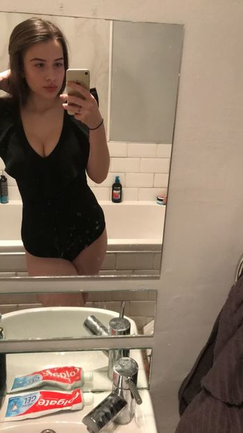 Chloe Carter