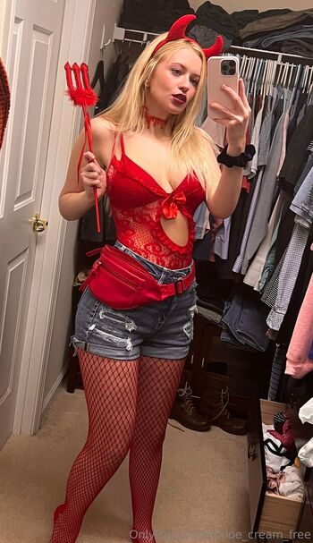 chloe_cream_free