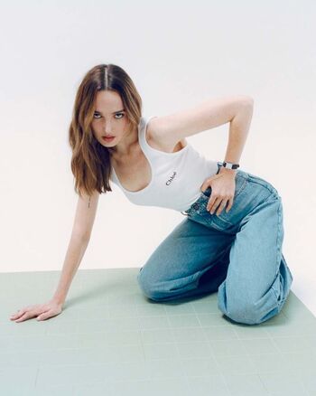 Chloe Fineman