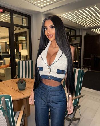Chloe Khan