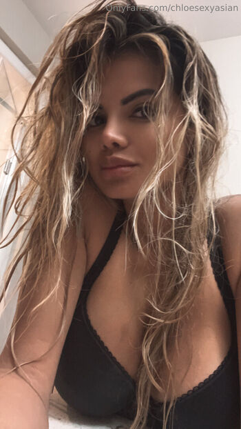 chloesexyasian