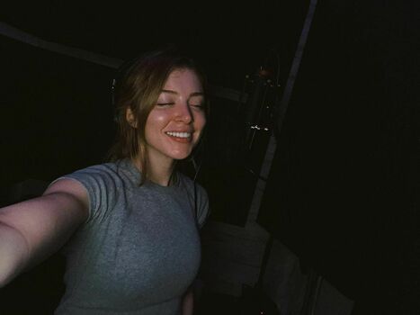 Chrissy Costanza