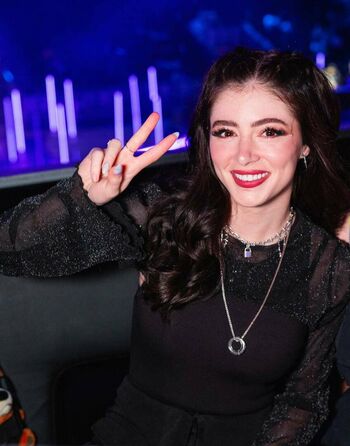 Chrissy Costanza