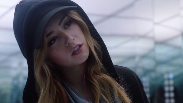 Chrissy Costanza