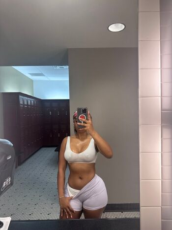 Cierra Vegas