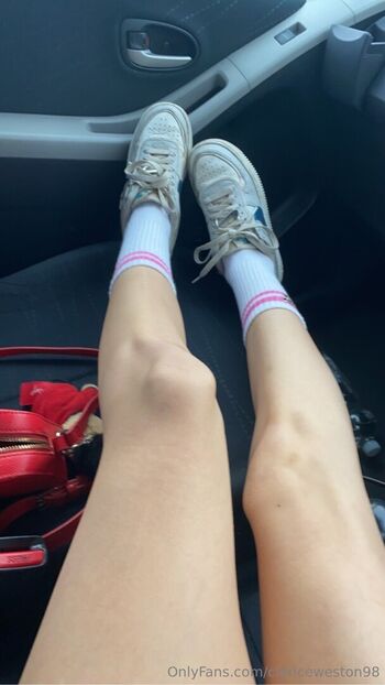 clariceweston98