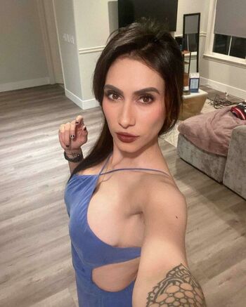 Cristina Vee