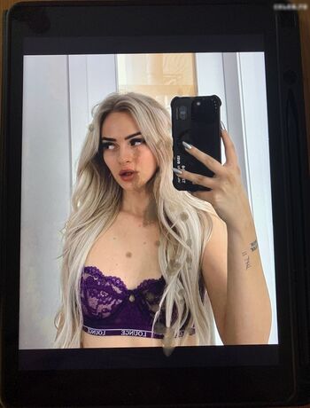Cum Tributes