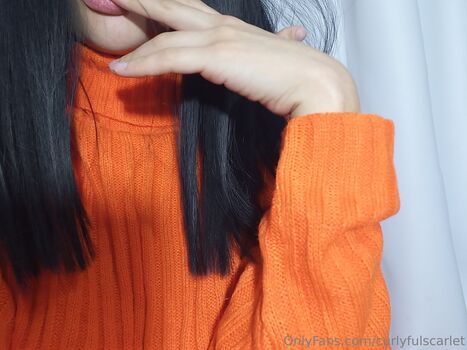 curlyfulscarlet