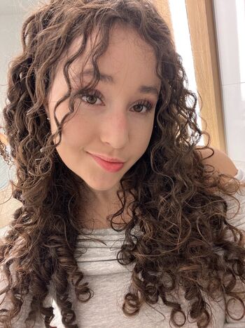 curlykinkycutie