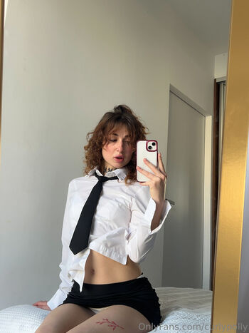 curlypolly