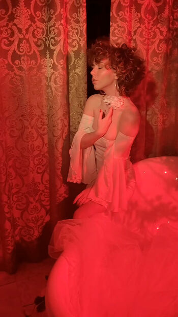 curlywiktoria